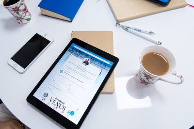 Links2leads LinkedIn Profile on IPad